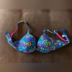 Joe Boxer vibrant leopard print bra with adjustable straps. SIze 38B